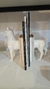DECORAÇÃO SUPORTE LIVRO CACHORRO BRANCO na internet