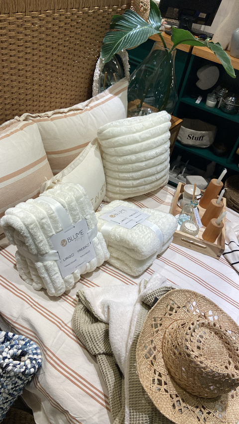 Cubre Edredón rayado/ natural