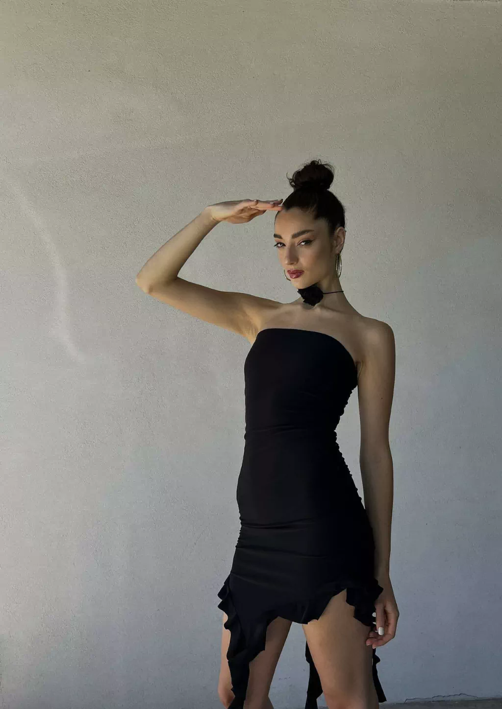 vestido ruffle negro