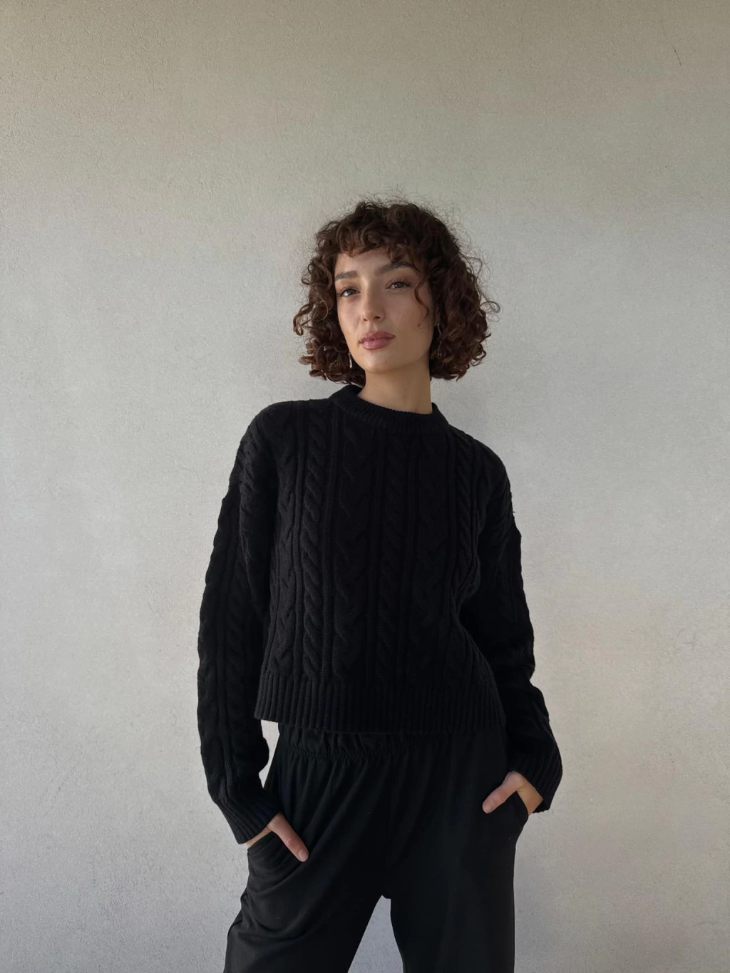 sweater trenzado negro