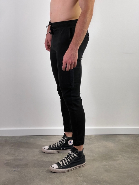 Jogger cargo negro
