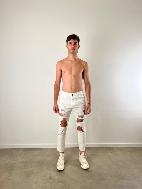 Jean mom correa blanco roturas