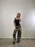 Musculosa corte cuadrado negra en internet