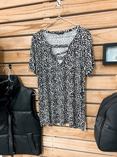 REMERA DAKOTA en internet