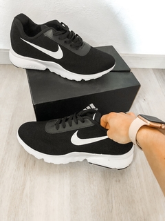ZAPAS NIKE DEPORTIVAS BLACK en internet