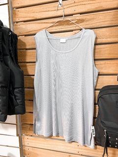 REMERA AQUA