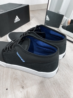 ZAPAS SKEATERS BLACK en internet