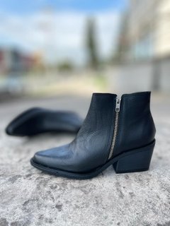 TINA - comprar online