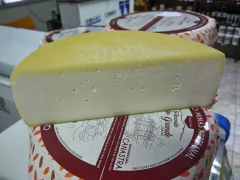 Queijo Canastra da Fazenda Capão Grande (peça) - comprar online