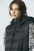 (36104) CHALECO VICTORIA DE NYLON CON CAPUCHA REMOVIBLE en internet