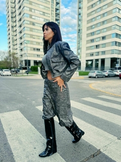 Campera de Cuero con frunce en internet