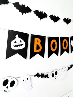 BANDERÍN HALLOWEEN "BOO" 3D (2 colores)