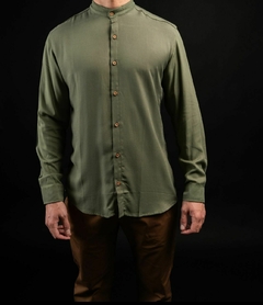 CAMISA CUELLO MAO (Verde) en internet