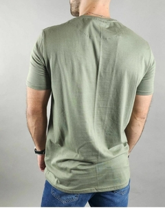 REMERA BASICA LISA (Verde) - comprar online