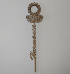 Flor com palavras com haste de MDF recorte a laser - cod 60243 - Artesanato Mania