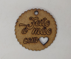 Tag redonda com borda rendada VÁRIAS PALAVRAS de MDF recorte a laser 3.8cm - cod 9097 - comprar online