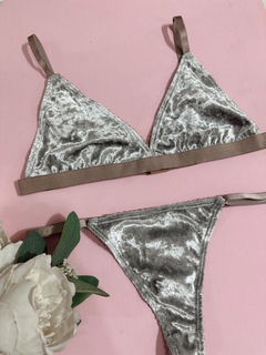 CONJUNTO JAZMIN GRIS VELVET - comprar online