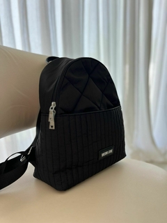 MOCHILA IMPERMEABLE BLACK - LAS OREIRO - tienda online