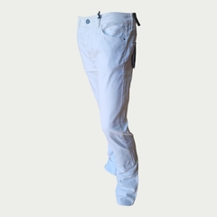 Calça Slim Corinto - John John na internet