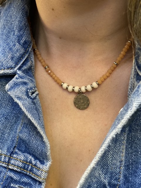 Colar Haley ocre - bijuteria premium com missangas laranja