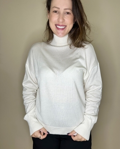 BLUSA de fio off white com gola CELINA - Moniê