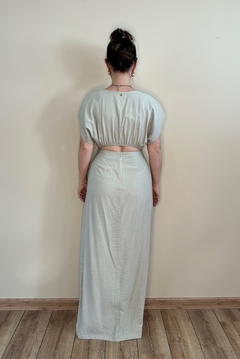 Vestido longo com fenda nude Érica - Moniê