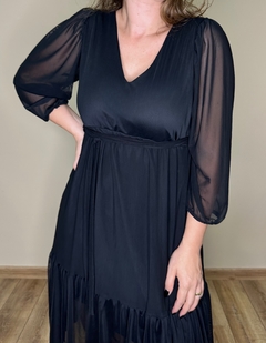 Vestido midi preto em tule com mangas Marília - comprar online