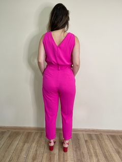 Conjunto calça e regata alfaiataria Beatriz na internet