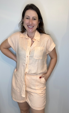 Conjunto de short e camisa sem manga cor pêssego