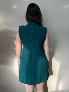 Vestido tubinho reto verde esmeralda Silvia - comprar online