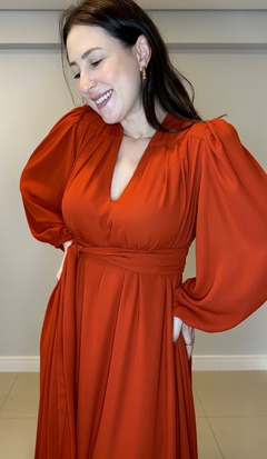 VESTIDO LONGO terra cota COM MANGA MONIÊ na internet
