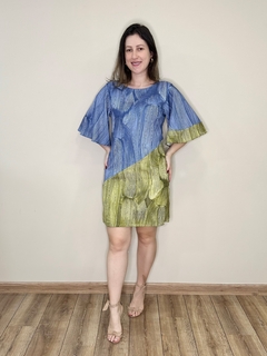 Vestido curto estampado com mangas morcego sophie