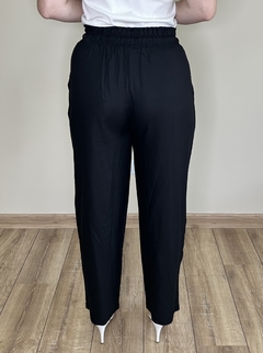 Calça Cenoura Cintura Alta Em Viscose Serena - Moniê