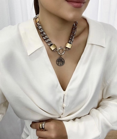 Colar Zayron gold - bijuteria premium com mix de banho e pingente