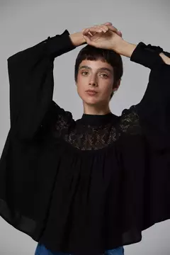 BLUSA LENNON - negra