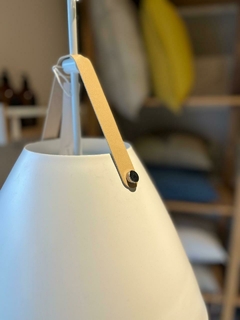 LAMPARA COLGANTE APLIQUE SIMIL CUERO - tienda online