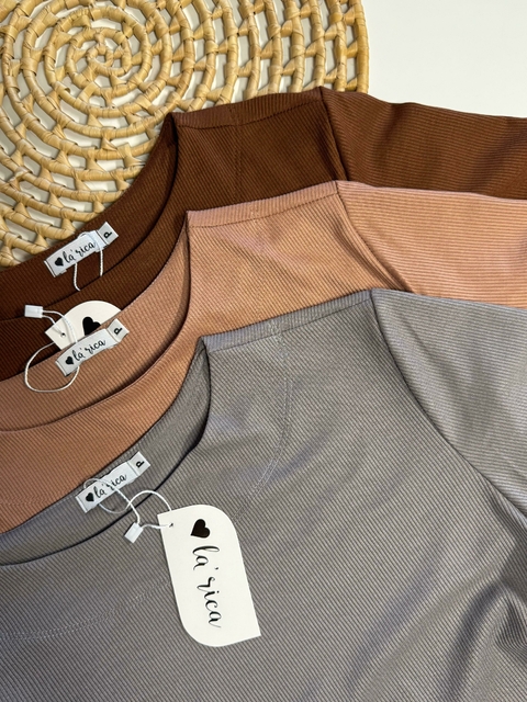 T-SHIRT RIBANA CANELADA BASIC - comprar online