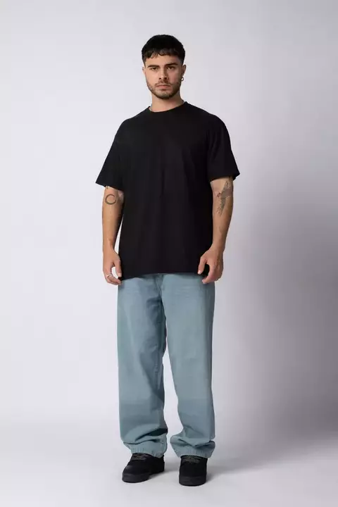 REMERA REGULAR NEGRA