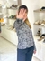 REMERA ESTAMPADA CON CAPUCHA - comprar online