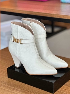 Bota Couro Salto Triângulo Lança Perfume - comprar online