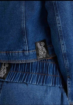 Jaqueta Jeans Trucker Azul Lança Perfume Easy - comprar online