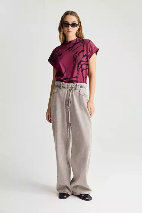 REMERA FULL PRINT MALASIA / DESIDERATA - comprar online