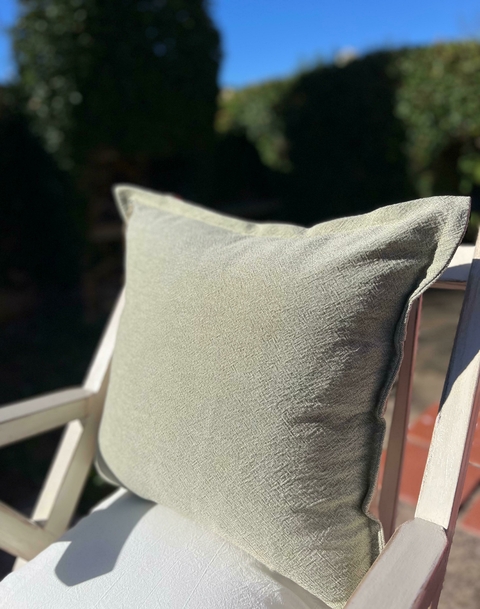 ALMOHADON 50 x 50 TUSOR PETRA VERDE SECO / LAS LILAS HOME - comprar online