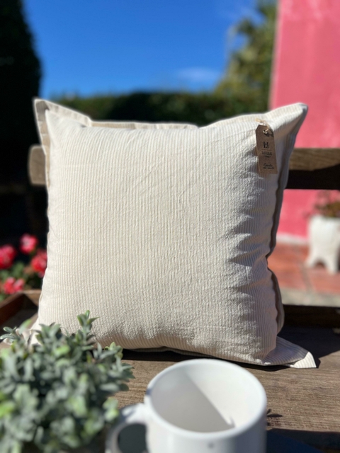 ALMOHADON 50 X 50 TUSOR MIL RAYAS ARENA / LAS LILAS HOME - comprar online