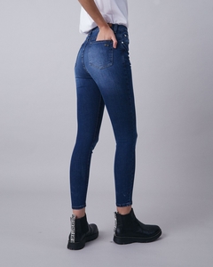 JEAN BLUE SLIM SUPER SOFT [DESIDERATA] en internet