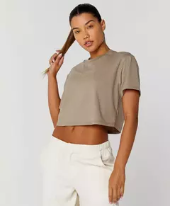 T-Shirt Casual Cropped Bege Castanho Alto Giro - Fitlet Moda Fitness e Moda Praia | 6x s/juros frete grátis Sul e Sudeste