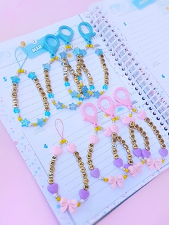 Chaveiro personalizado c/ nome (ideal para identificar garrafa, estojo, bolsa e lancheira)
