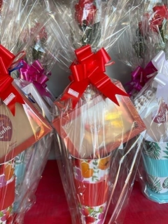 Cesta de presentes Dia das Mães lembrancinha para mãe - comprar online
