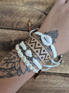 Imagem do Mix De Pulseiras Boho Creme