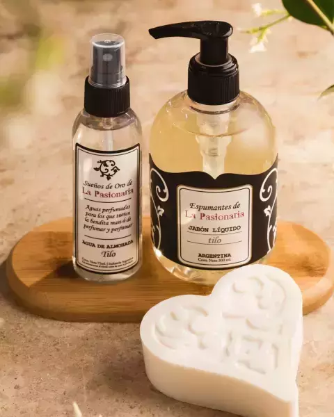 Estuche de regalo CORAZON DE FLORES BLANCAS ❤️ - comprar online